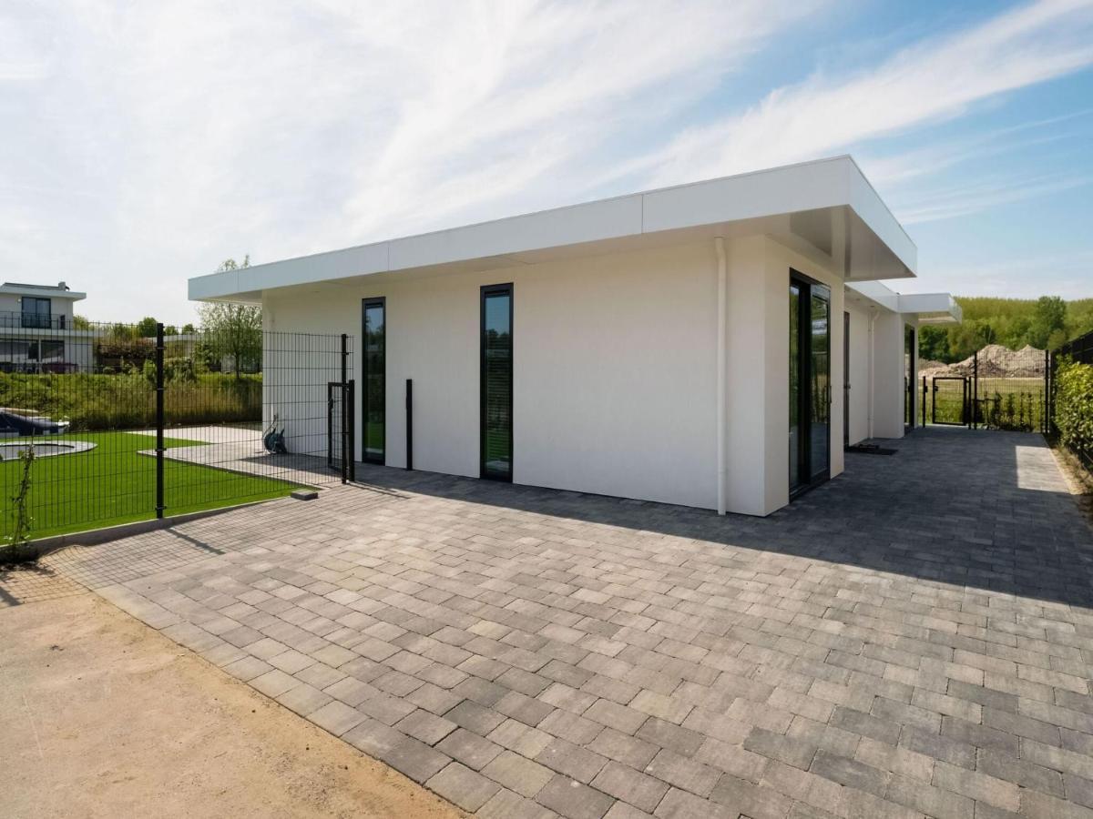 Swanky Villa In Zeewolde With Garden 外观 照片